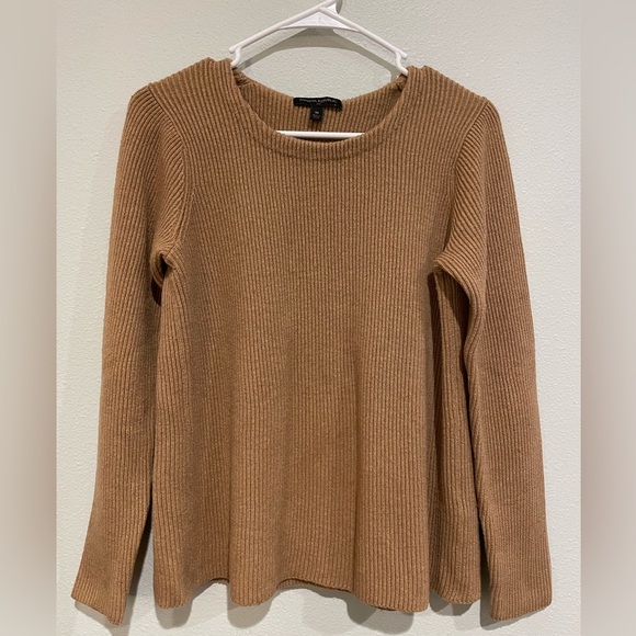 Women’s Tan Banana Republic ribbed knit sweater. Size M - Picture 1 of 6